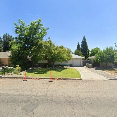 4684 N Fruit Ave, Fresno, CA 93705