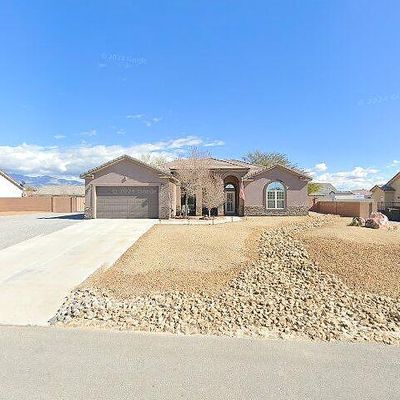 4921 Stoneham St, Pahrump, NV 89061