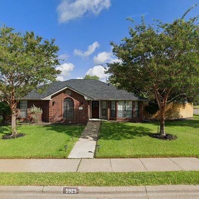 5925 Sheffield Terrace Ln, Bryan, TX 77802