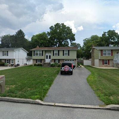 6 Earl St, Hanover, PA 17331