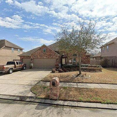 615 Fairway Dr, La Porte, TX 77571