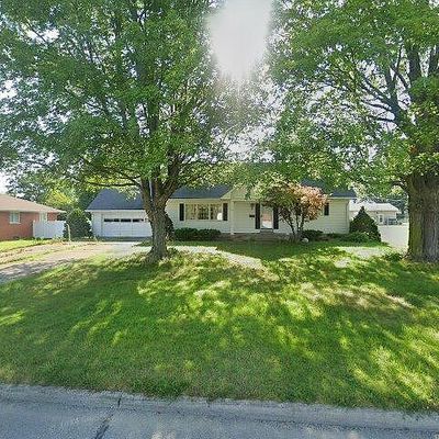 615 S Pleasant Ave, Centralia, IL 62801