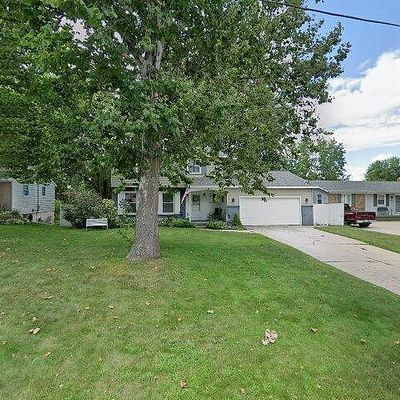 5381 Burgis Ave Se, Kentwood, MI 49508