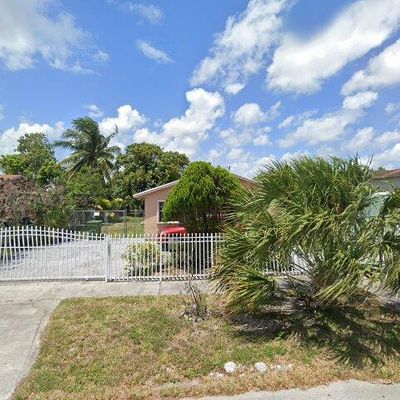 553 E 61 St St, Hialeah, FL 33013