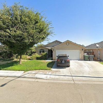 5571 E Truman Ave, Fresno, CA 93727