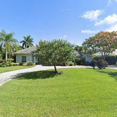 565 Coral Dr, Naples, FL 34102