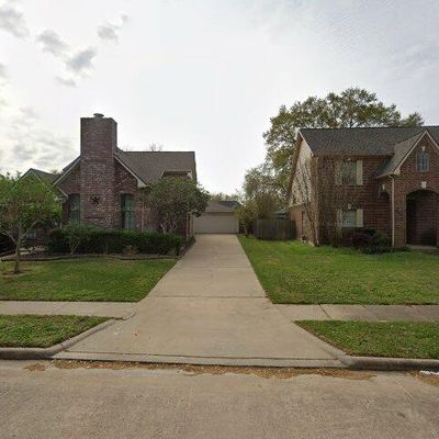 702 Fernglade Dr, Richmond, TX 77406