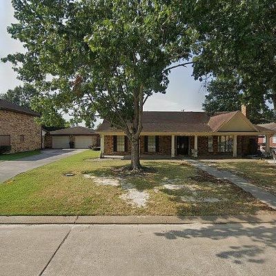 708 5 Th 1/2 South St, Nederland, TX 77627