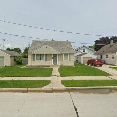 710 Whitcomb Ave, Sheboygan, WI 53081