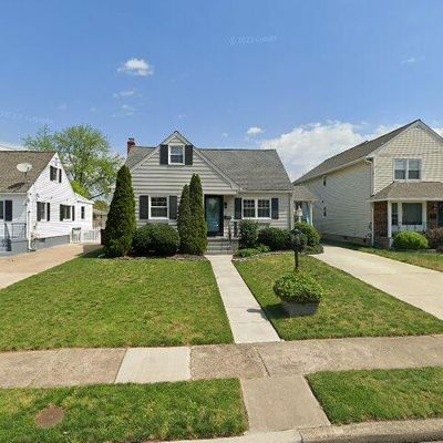 72 N Chester Ave, Riverside, NJ 08075