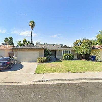 722 W Ashcroft Ave, Clovis, CA 93612