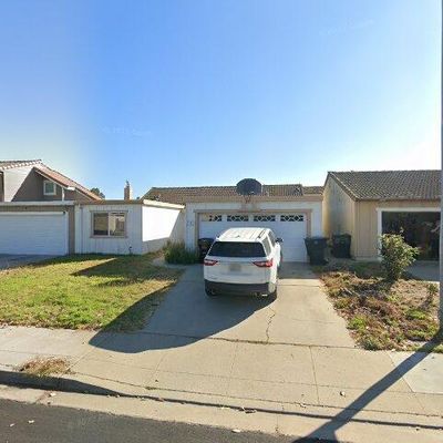 733 Alvarado Dr, Salinas, CA 93907