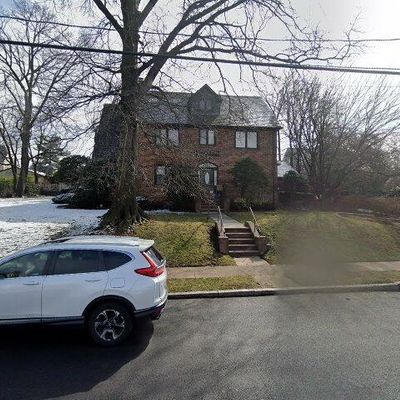 739 Palmer Ave, Teaneck, NJ 07666