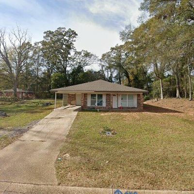 640 Mcgregor St S, Wiggins, MS 39577