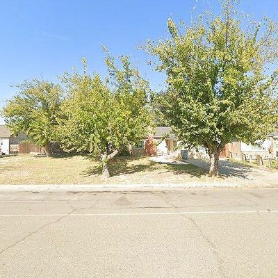 648 B St, Lemoore, CA 93245