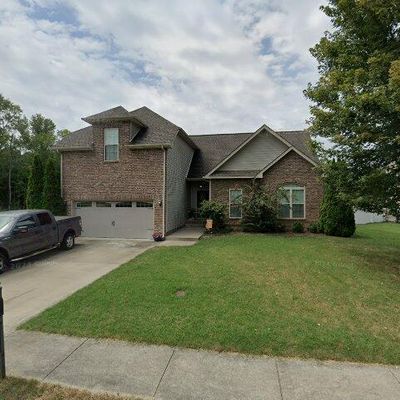 652 Richards Dr, Clarksville, TN 37043