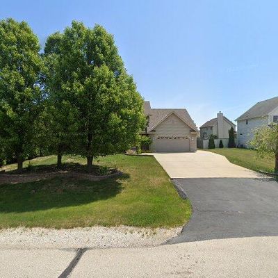 6715 Medley Dr, Caledonia, WI 53402