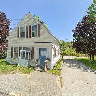 68 Wadsworth St, Thomaston, ME 04861