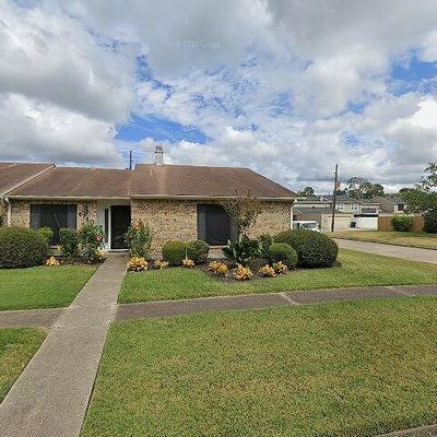 6828 Marshall Place Dr, Beaumont, TX 77706