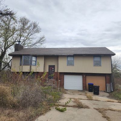 8130 Sw 23 Rd St, Topeka, KS 66614