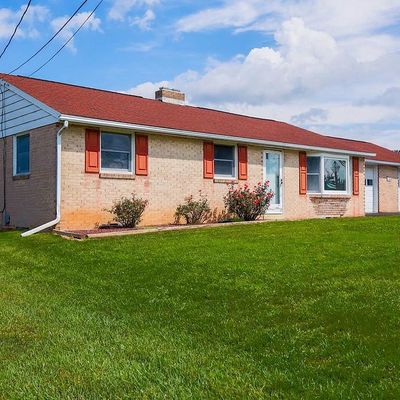 8144 Orchard Rd, Thomasville, PA 17364