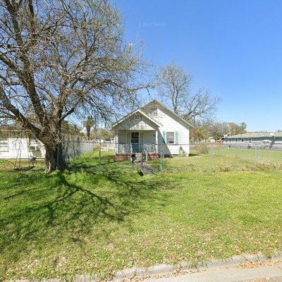 816 2 Nd Ave N, Texas City, TX 77590