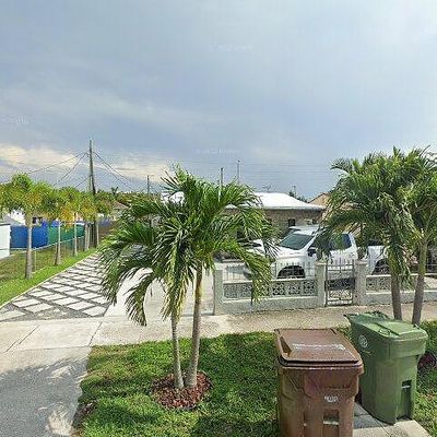 822 W 30 Th St, Hialeah, FL 33012