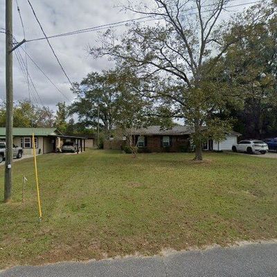 823 8 Th St, Chipley, FL 32428