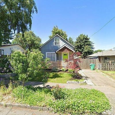 8421 N Bayard Ave, Portland, OR 97217