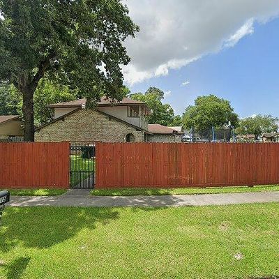 8515 Rinn St, Houston, TX 77078