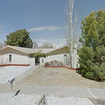 801 Swinging Spear Rd, Roswell, NM 88201