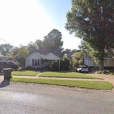 809 N Sampson Ave, Dyersburg, TN 38024