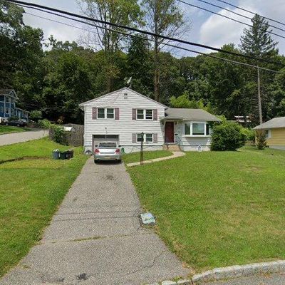 81 E Munson Ave, Dover, NJ 07801