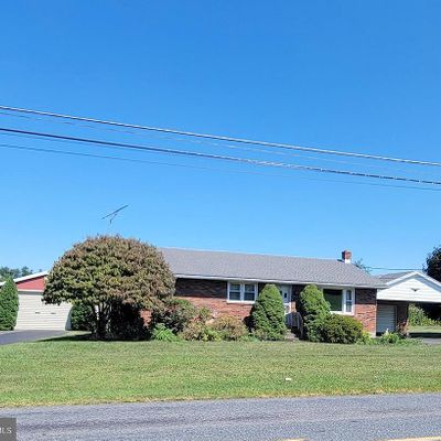 9341 Longswamp Rd, Mertztown, PA 19539