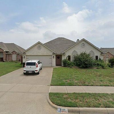 936 Rolling Meadows Dr, Burleson, TX 76028