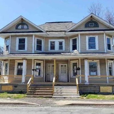 94  96 River St, Carbondale, PA 18407