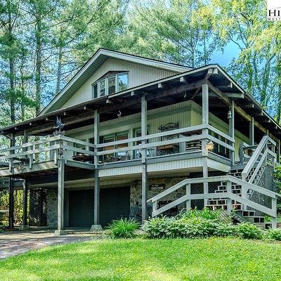 94 Rhododendron Loop, Newland, NC 28657