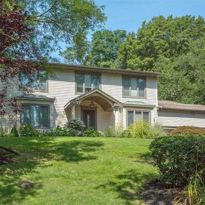 94 Stonehurst Ln, Dix Hills, NY 11746