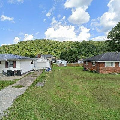 94 Washington St, Bancroft, WV 25011