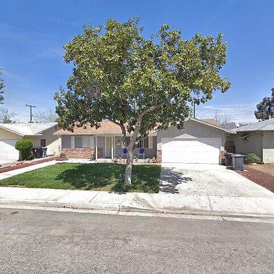 940 Shellie Ln, Hemet, CA 92543