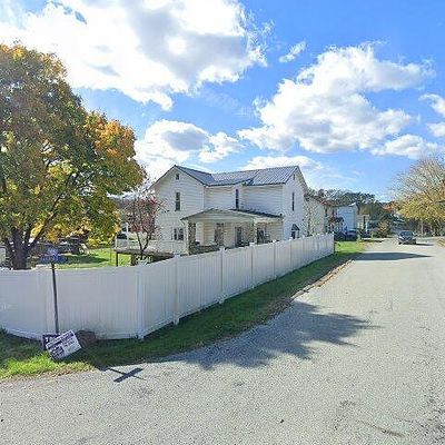 941 Maple St, Ruffs Dale, PA 15679