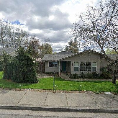 941 Providence Way, Grants Pass, OR 97526