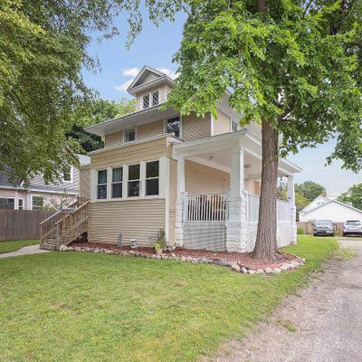 944 Howard St, Green Bay, WI 54303