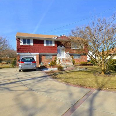 944 Essex Ct, West Hempstead, NY 11552