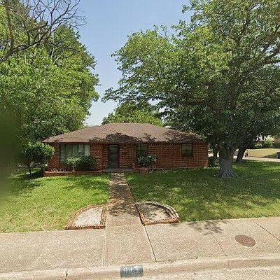 945 E Red Bird Ln, Dallas, TX 75241