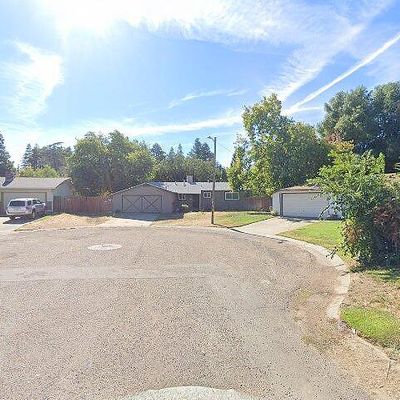 950 Cascade Ave, Red Bluff, CA 96080