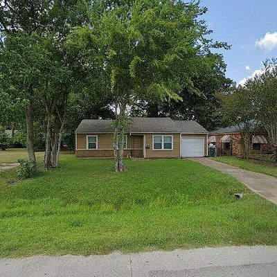 9502 Chesterfield Dr, Houston, TX 77051