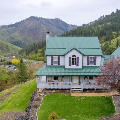 9505 Plateau Rd, Cashmere, WA 98815