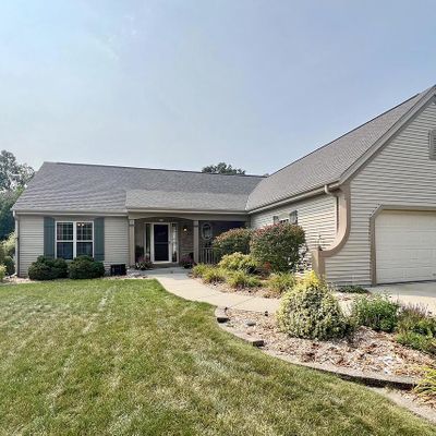 951 Dana Ln, Waukesha, WI 53189