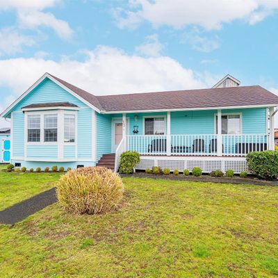 952 Wawona Ave Se, Ocean Shores, WA 98569